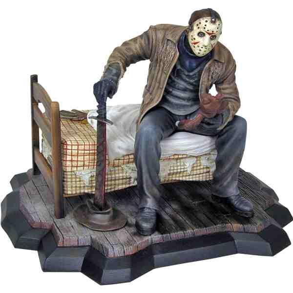 Jason Voorhees statue